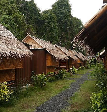Phuhaya Bamboo Bungalows Ко-Ланта Екстер'єр фото