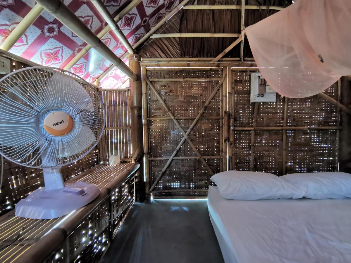 Phuhaya Bamboo Bungalows Ко-Ланта Екстер'єр фото