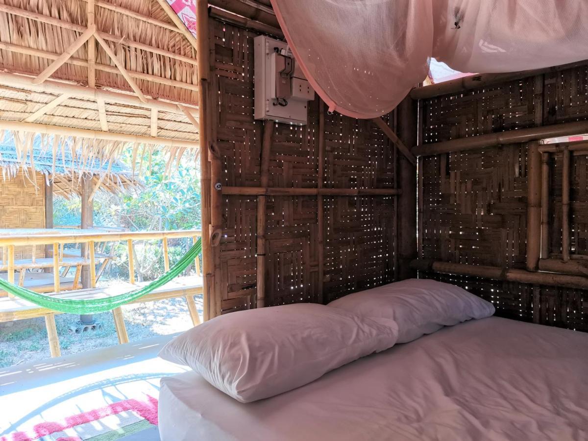 Phuhaya Bamboo Bungalows Ко-Ланта Екстер'єр фото